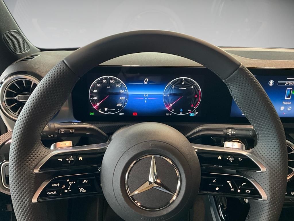 Mercedes-Benz A 180 2025