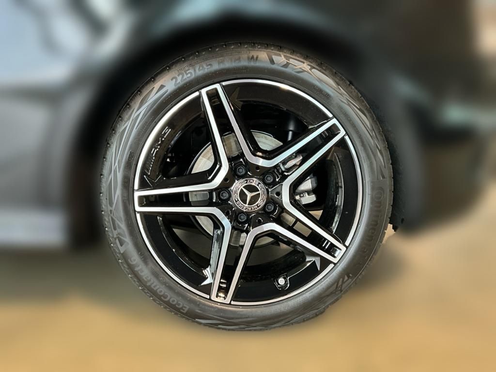 Mercedes-Benz A 180 2025