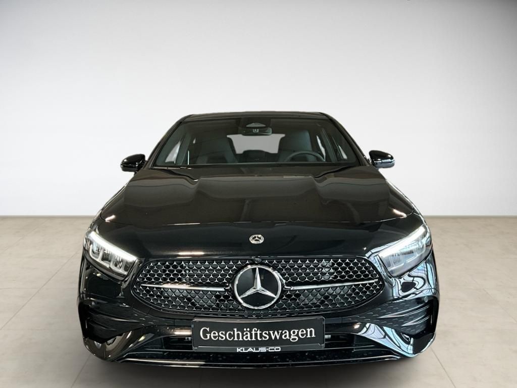 Mercedes-Benz A 180 2025