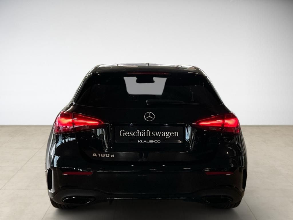 Mercedes-Benz A 180 2025