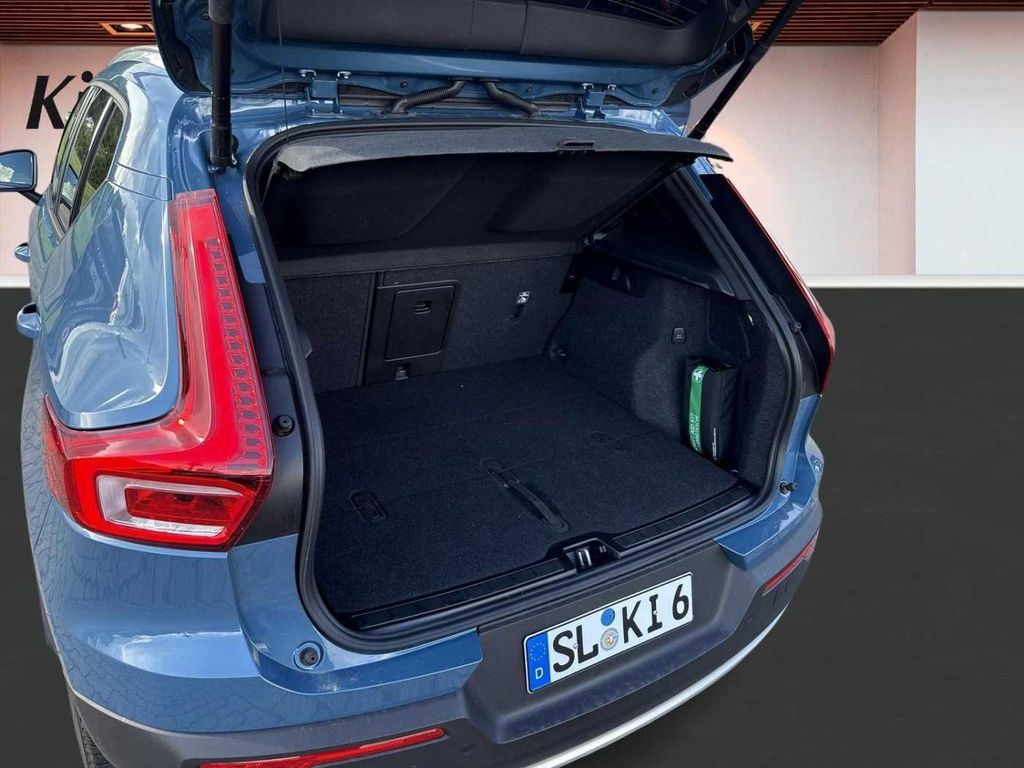 Volvo XC40 2025