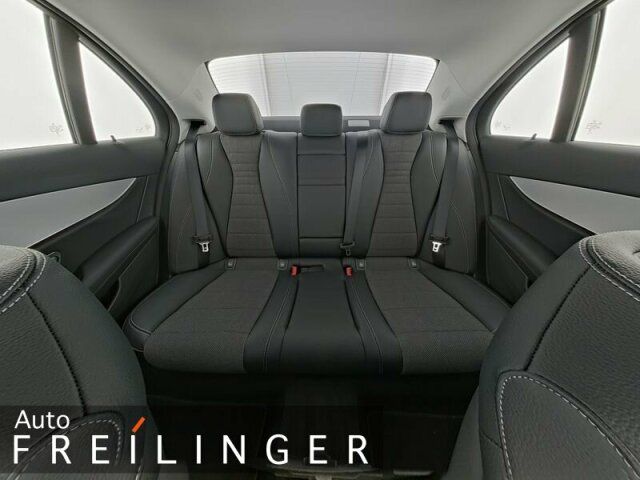 Mercedes-Benz E 300 2023