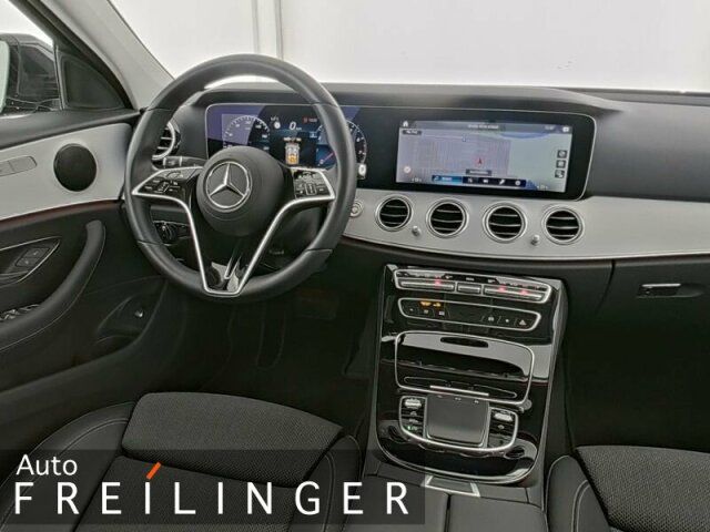 Mercedes-Benz E 300 2023