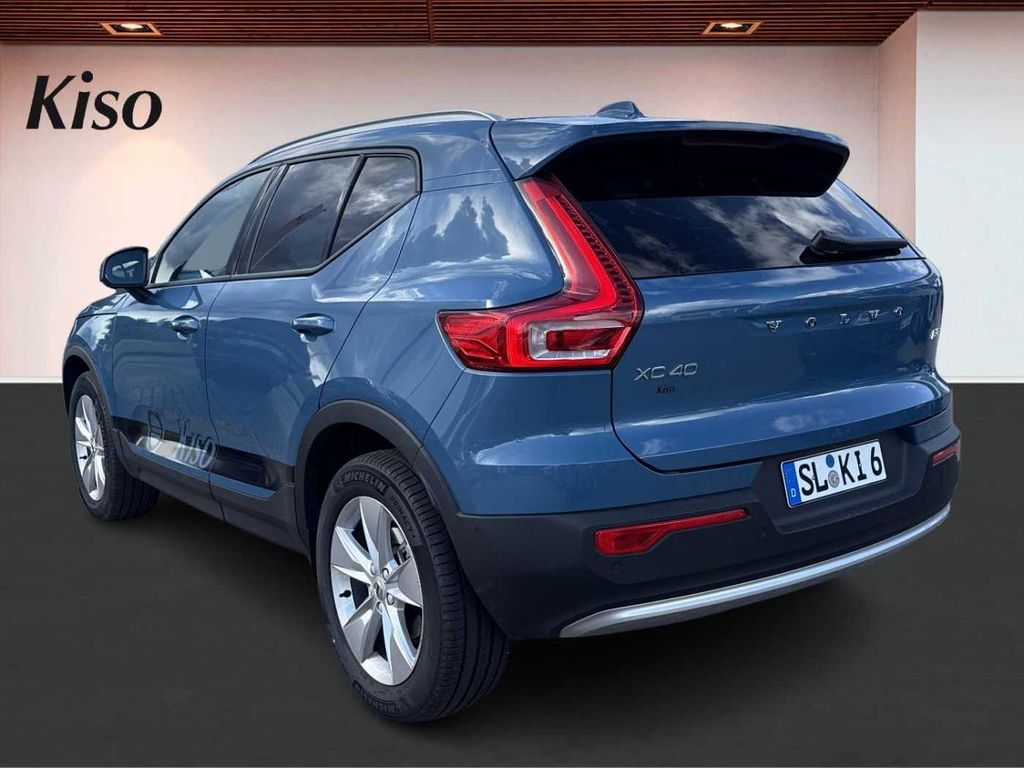 Volvo XC40 2025