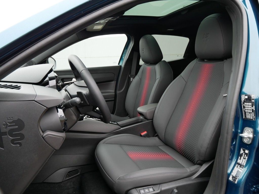 Alfa Romeo Junior 2025