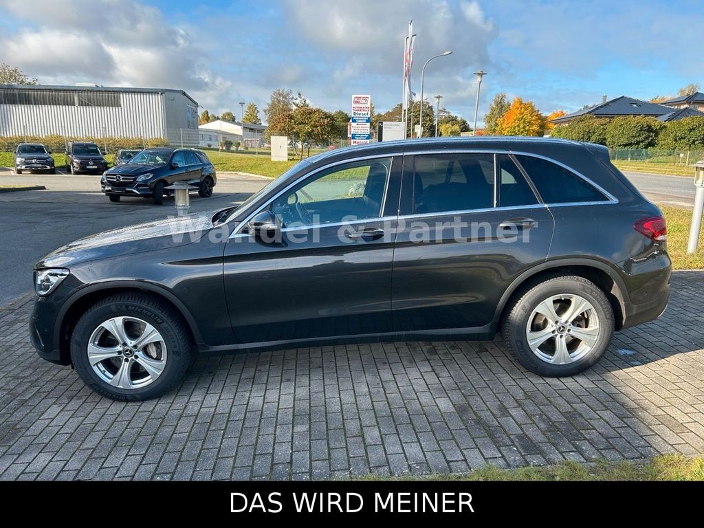 Mercedes-Benz GLC 300 2022