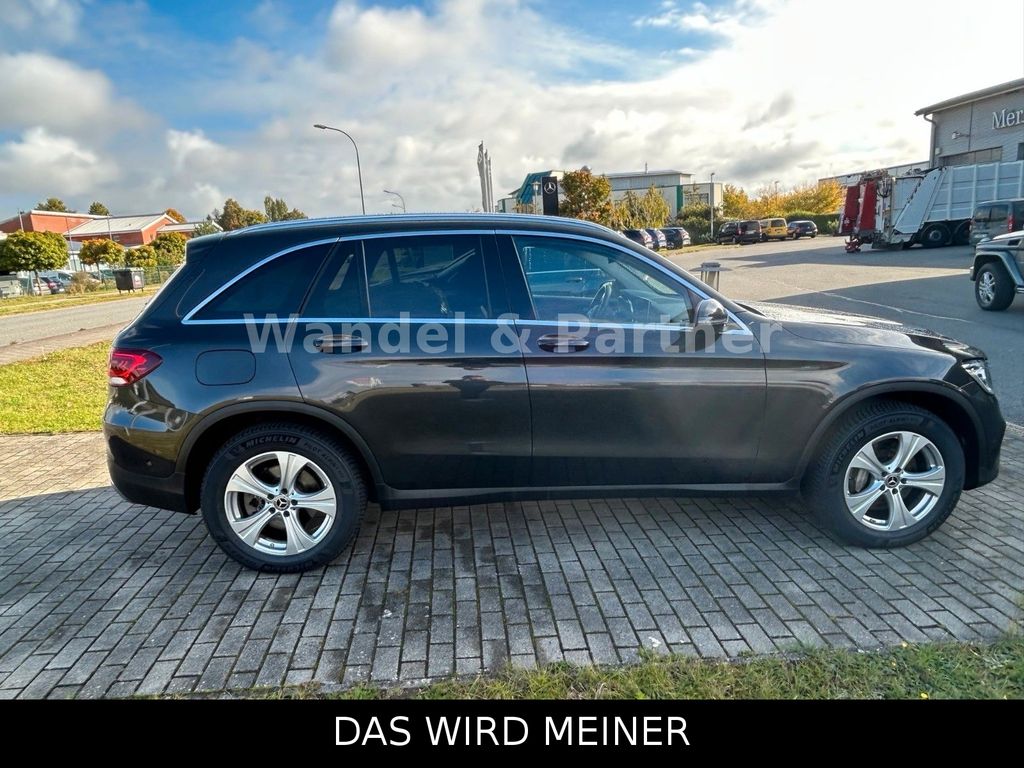 Mercedes-Benz GLC 300 2022