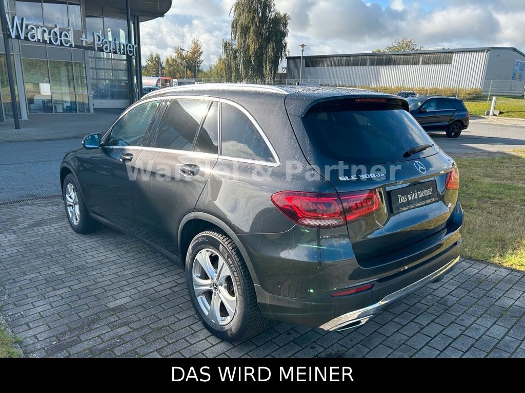 Mercedes-Benz GLC 300 2022