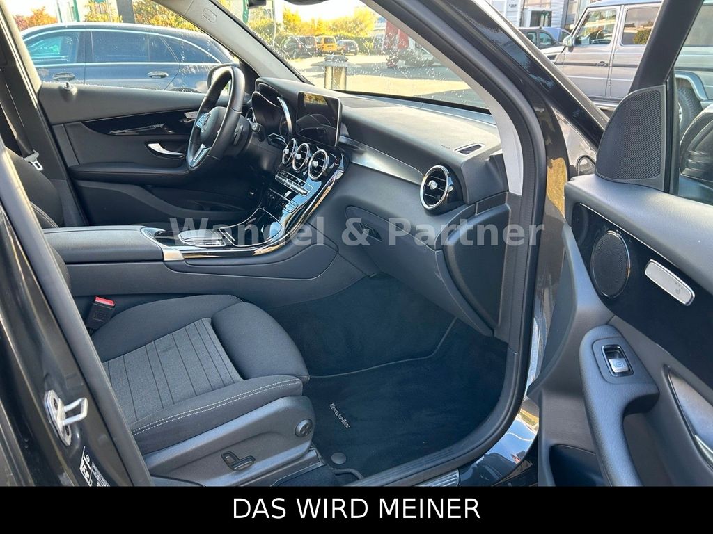 Mercedes-Benz GLC 300 2022