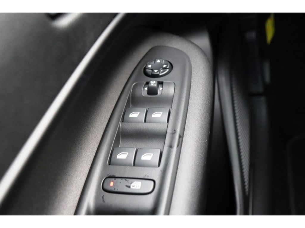 Alfa Romeo Junior 2025