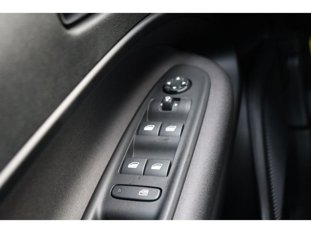 Alfa Romeo Junior 2025