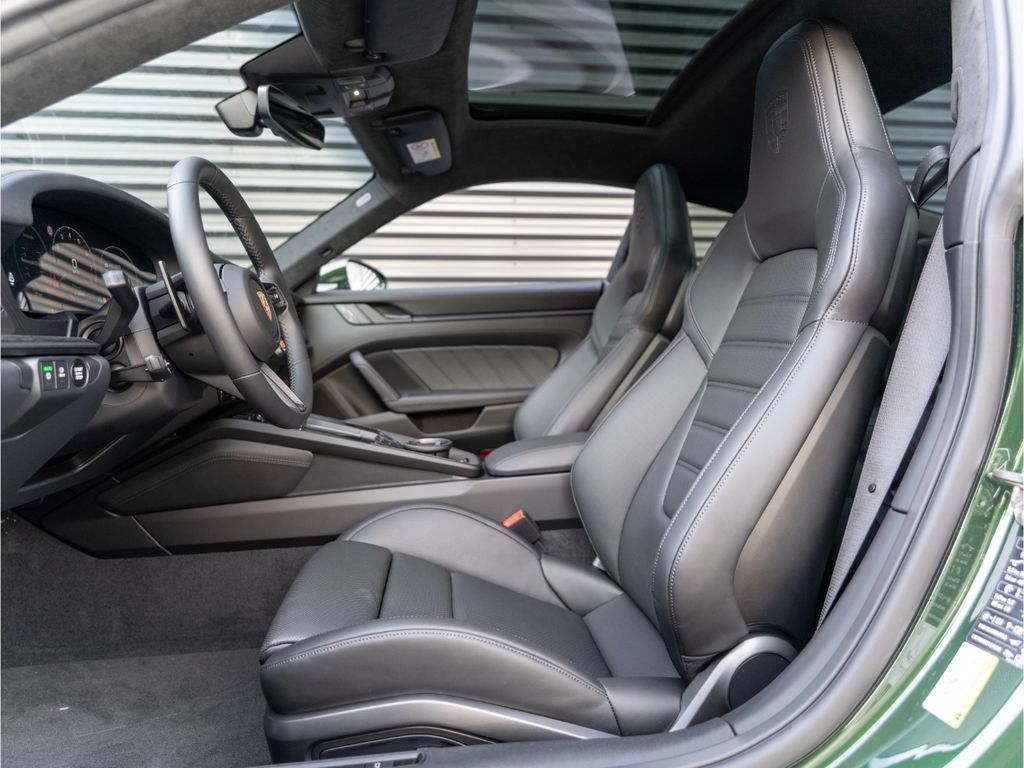 Porsche 992