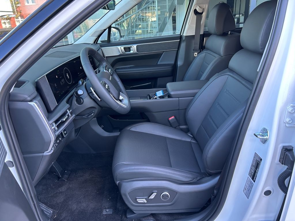 Hyundai SANTA FE 2025