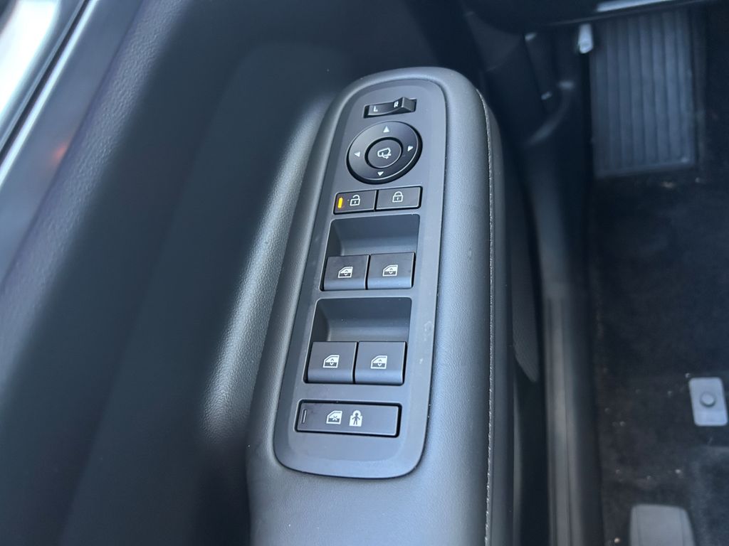 Hyundai SANTA FE 2025