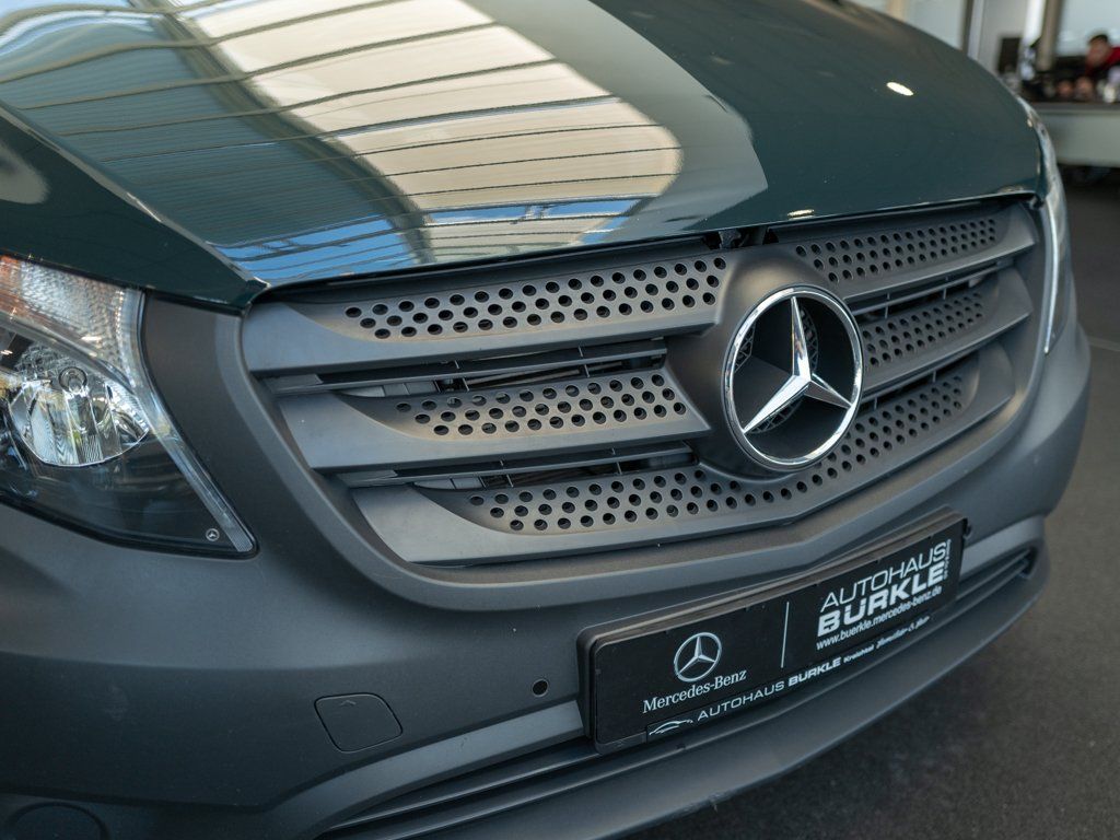Mercedes-Benz 2019