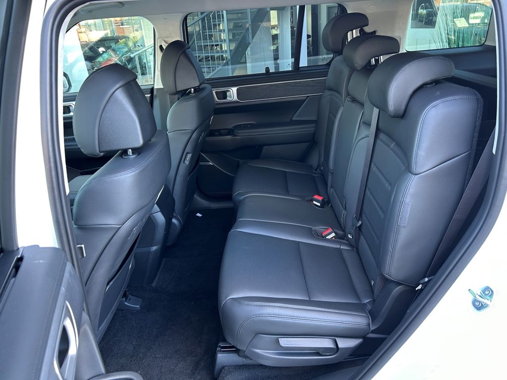 Hyundai SANTA FE 2025