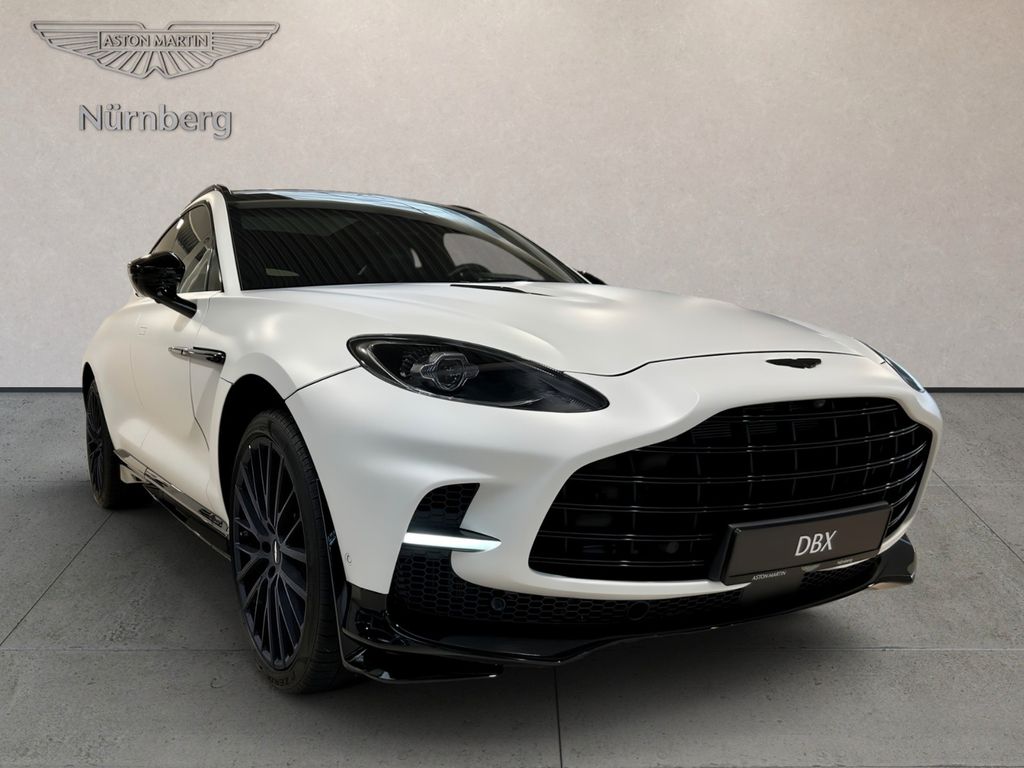 Aston Martin DBX 2025