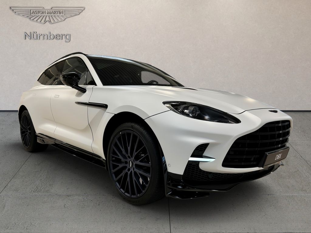 Aston Martin DBX 2025