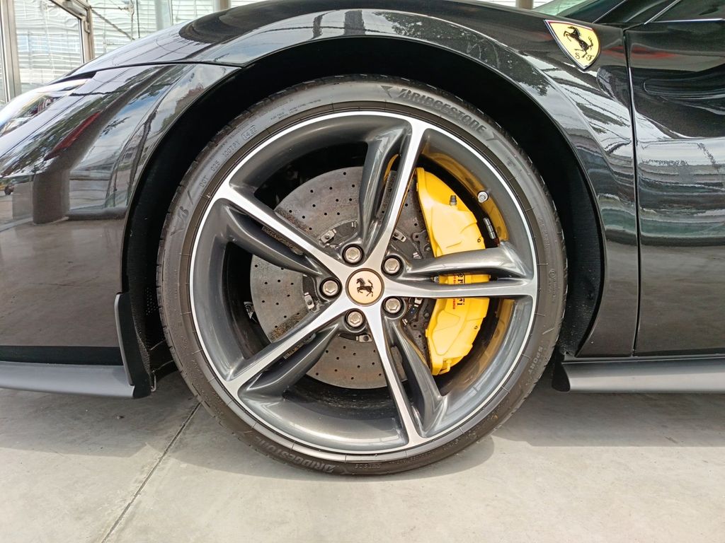 Ferrari 296 GTB 2025