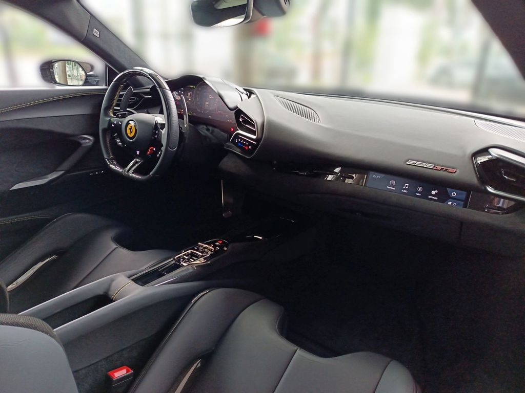 Ferrari 296 GTB 2025