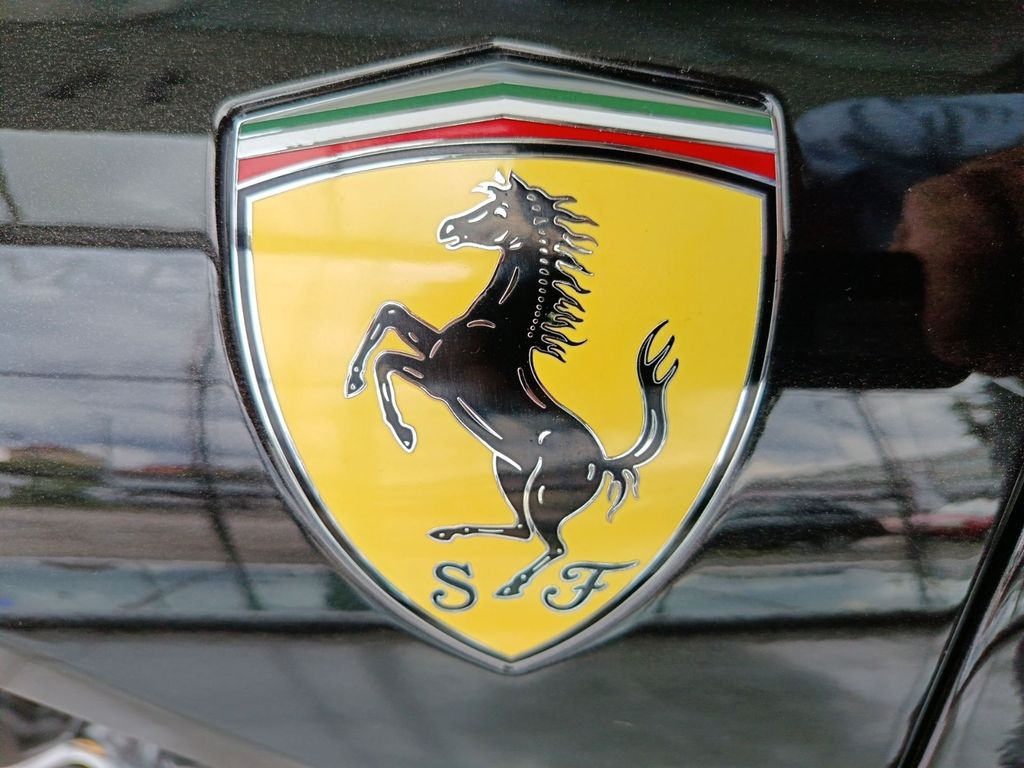 Ferrari 296 GTB 2025