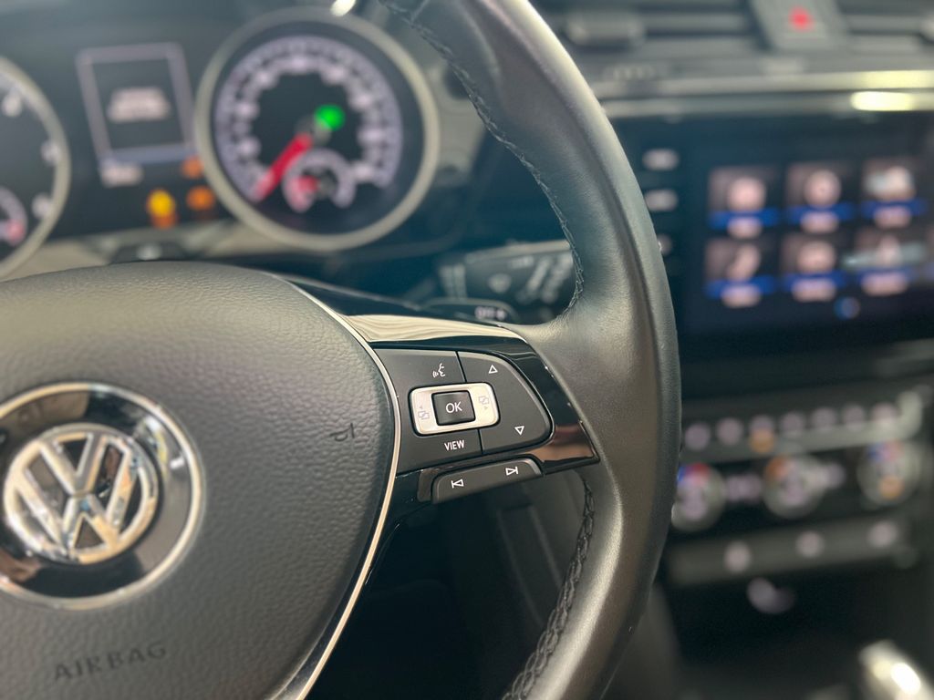 Volkswagen Touran 2021