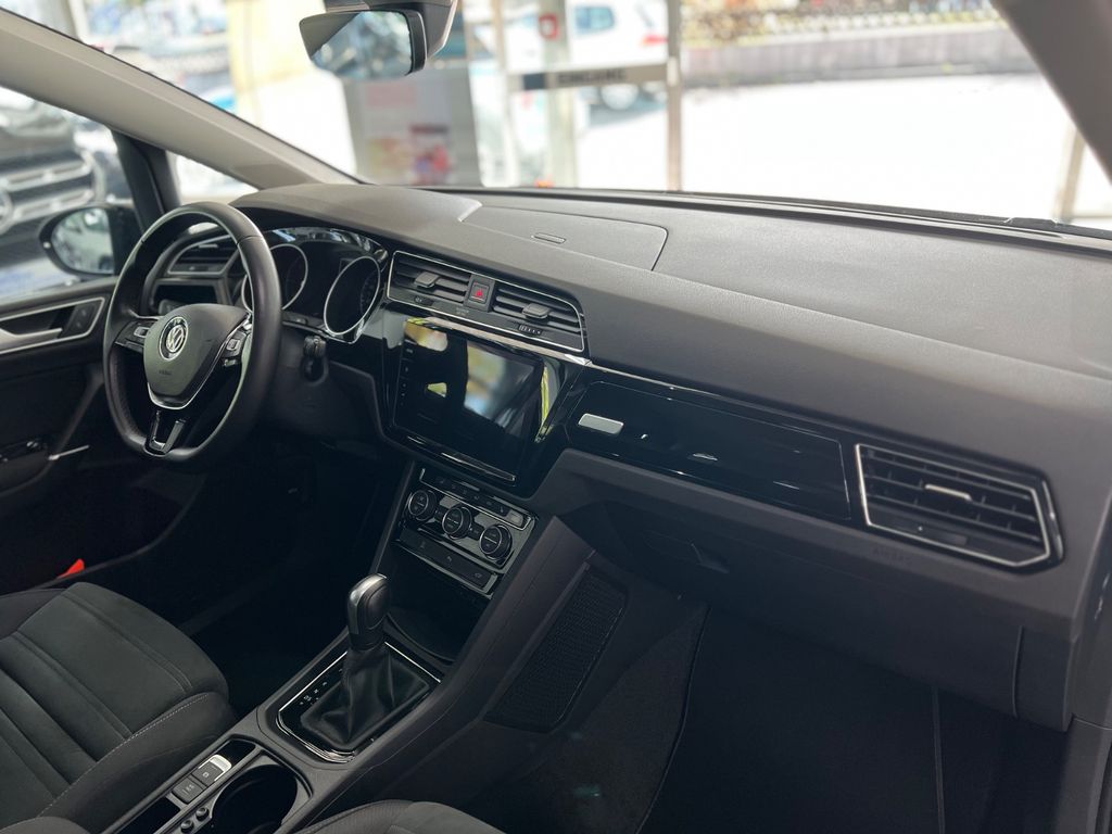 Volkswagen Touran 2021