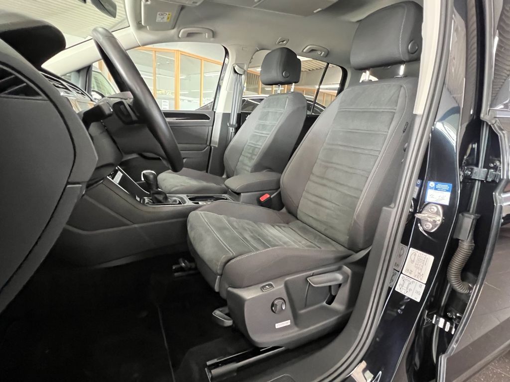 Volkswagen Touran 2021