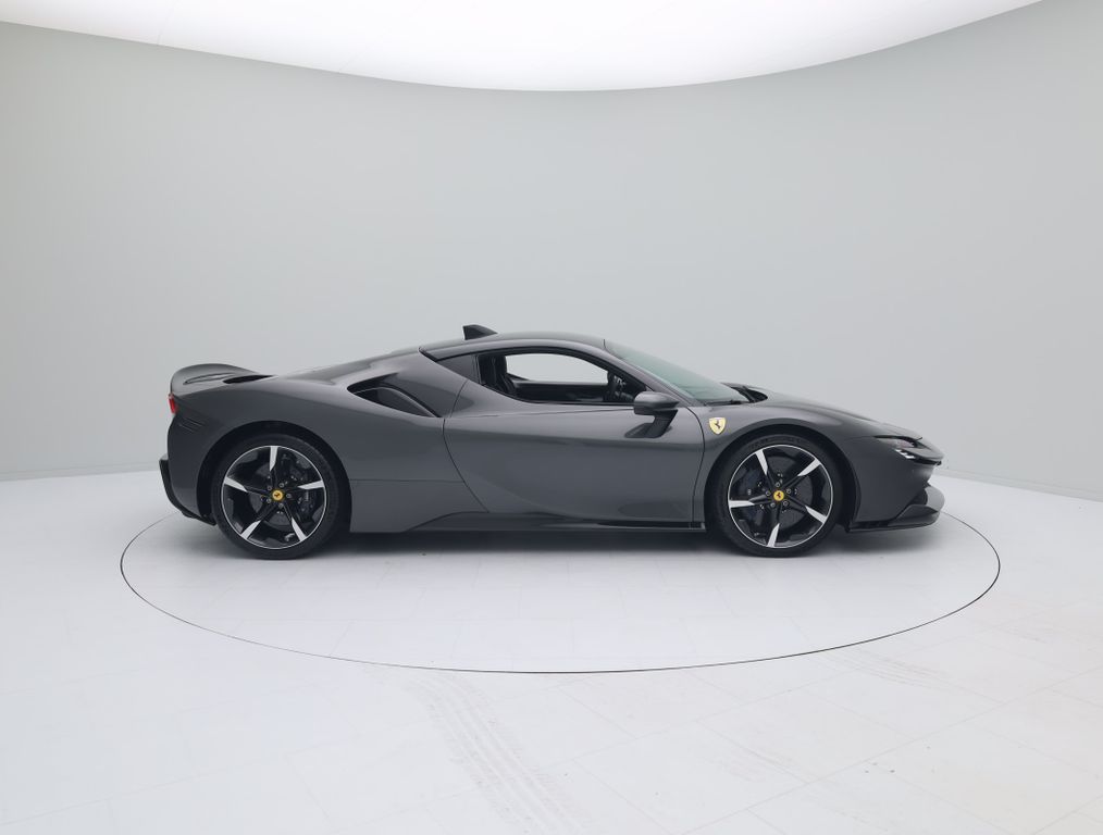 Ferrari SF90 2021