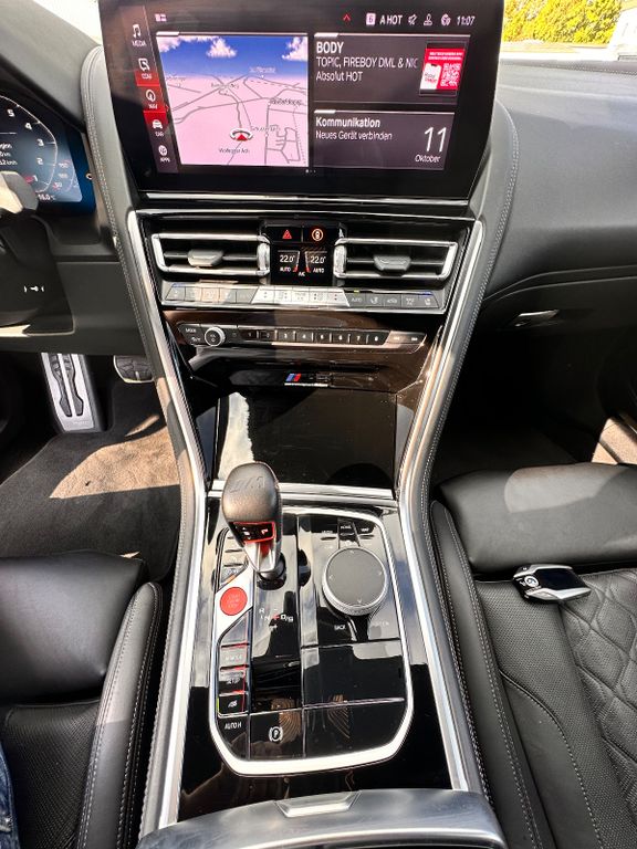 BMW M8 2023