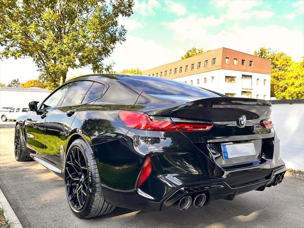 BMW M8 2023