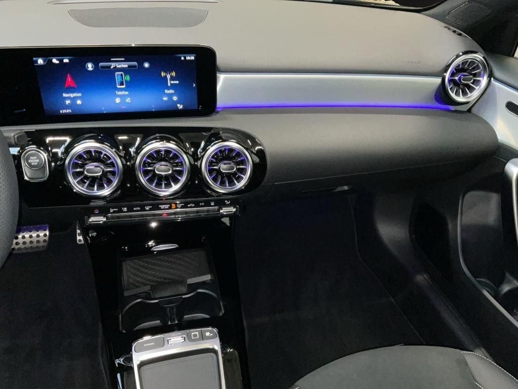 Mercedes-Benz A 250 2025