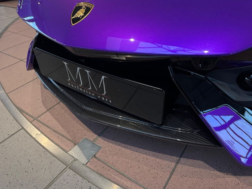 Lamborghini Revuelto 2025