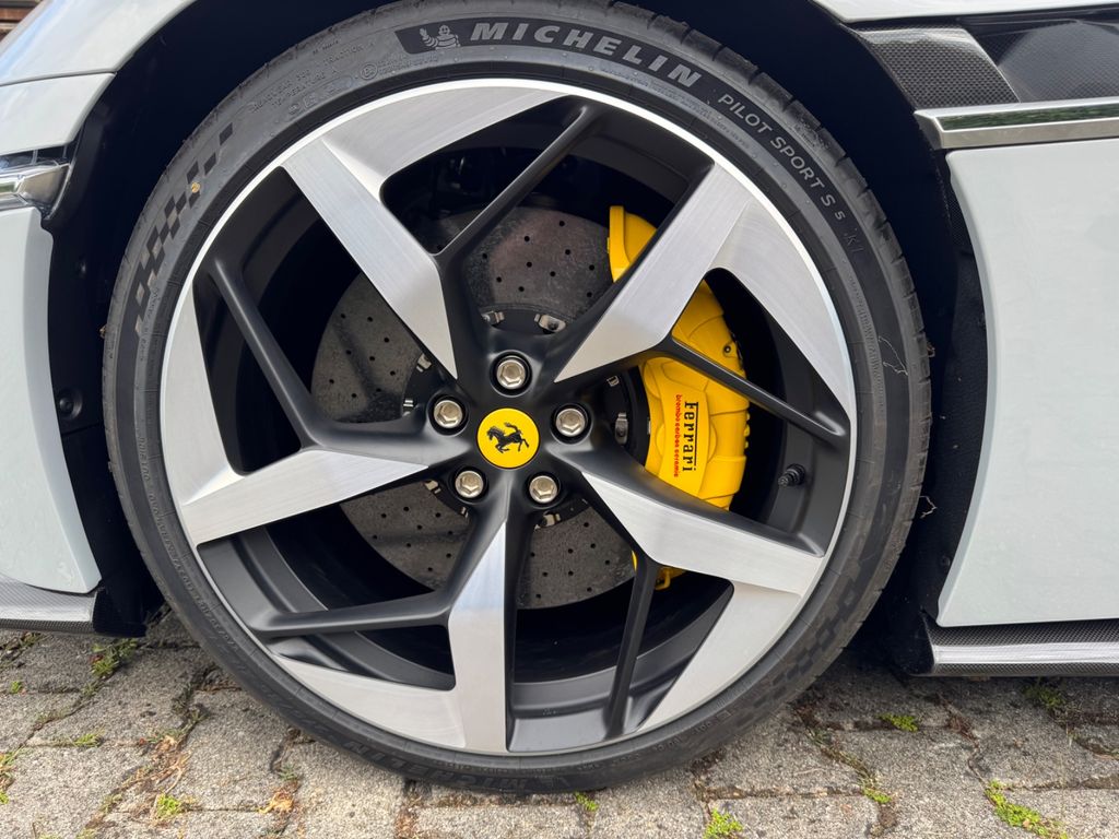 Ferrari 12Cilindri 2025