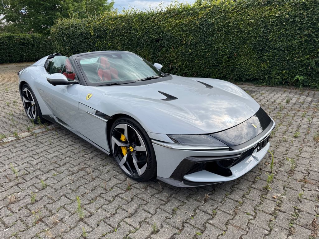 Ferrari 12Cilindri 2025