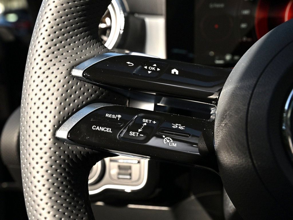 Mercedes-Benz CLA 200 Shooting Brake 2025