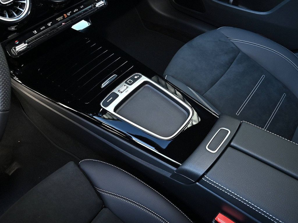 Mercedes-Benz CLA 200 Shooting Brake 2025