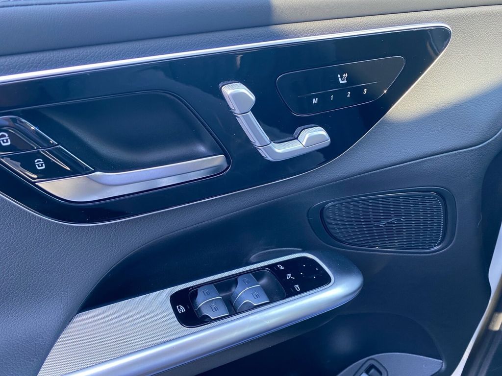 Mercedes-Benz GLC 300 2025