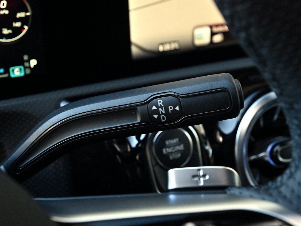 Mercedes-Benz CLA 200 Shooting Brake 2025