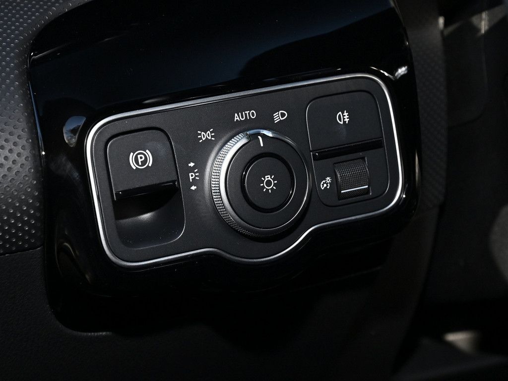 Mercedes-Benz CLA 200 Shooting Brake 2025