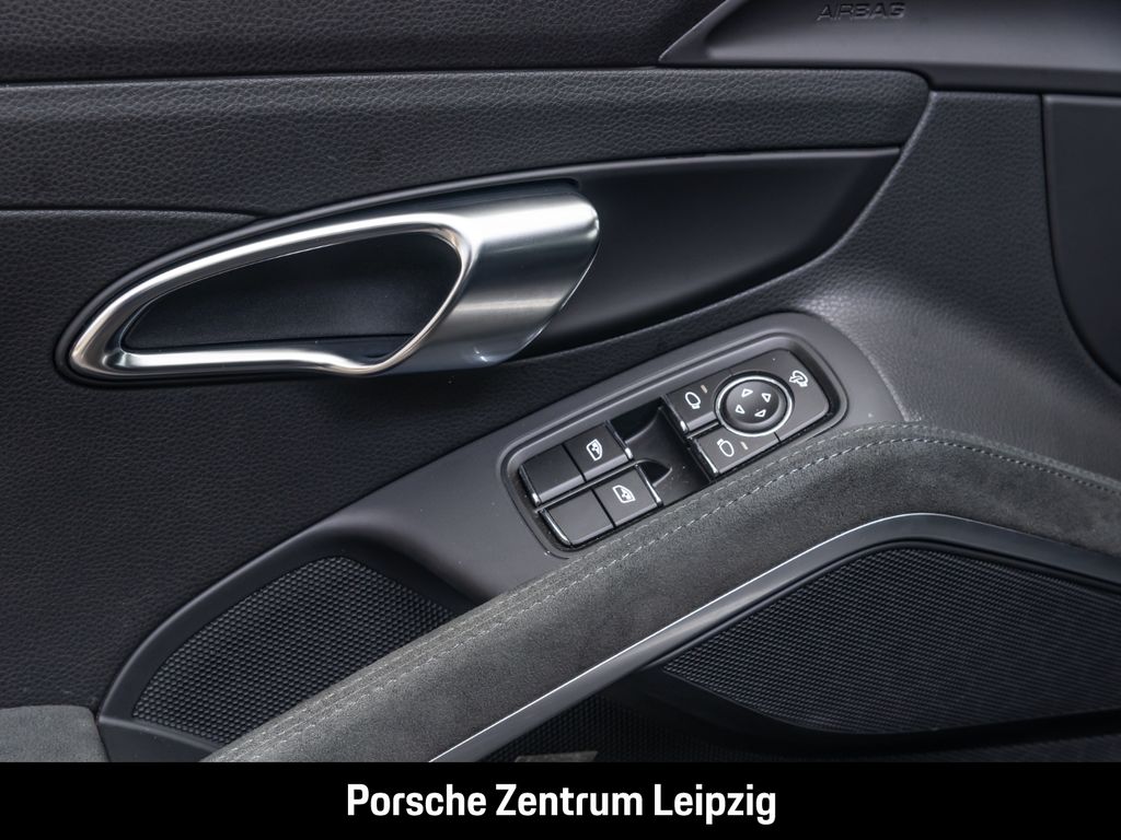 Porsche Cayman 2024