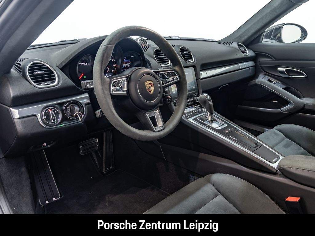 Porsche Cayman 2024