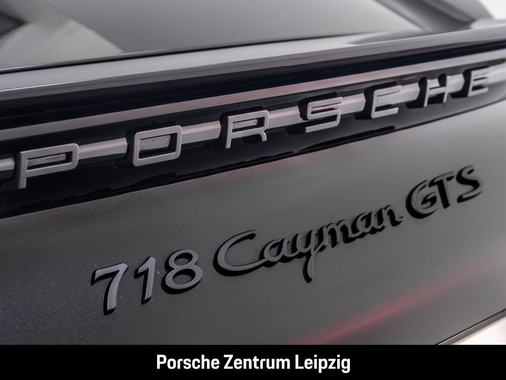 Porsche Cayman 2024