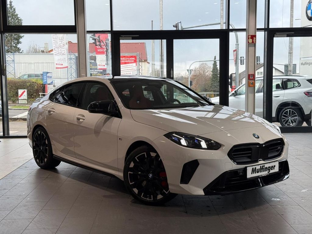 BMW M235 2025