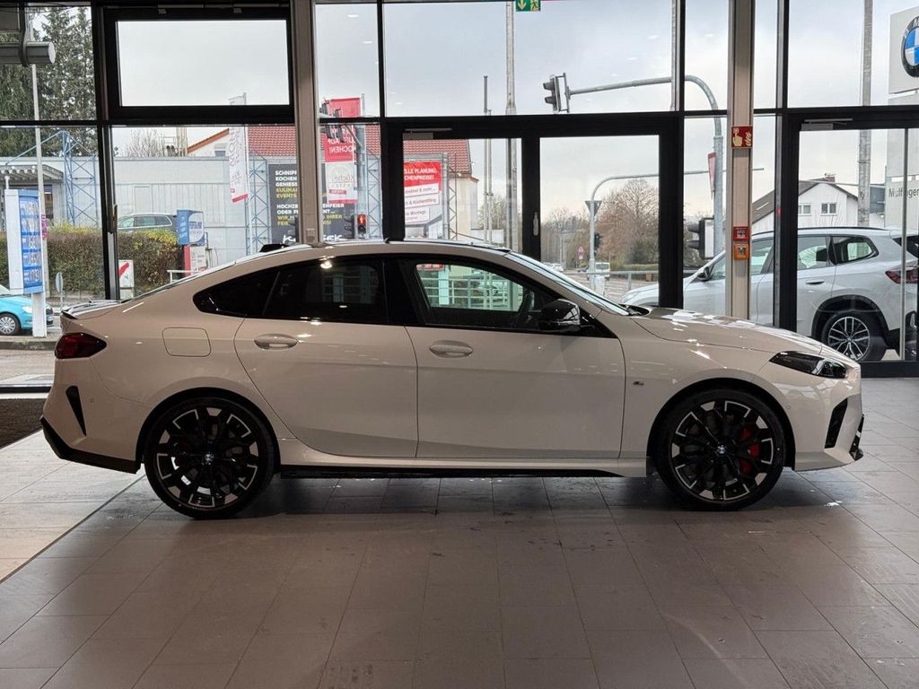 BMW M235 2025