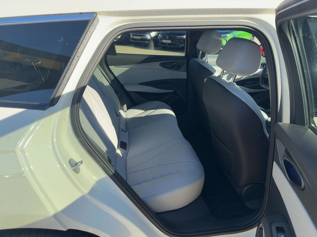 BYD SEAL 2025