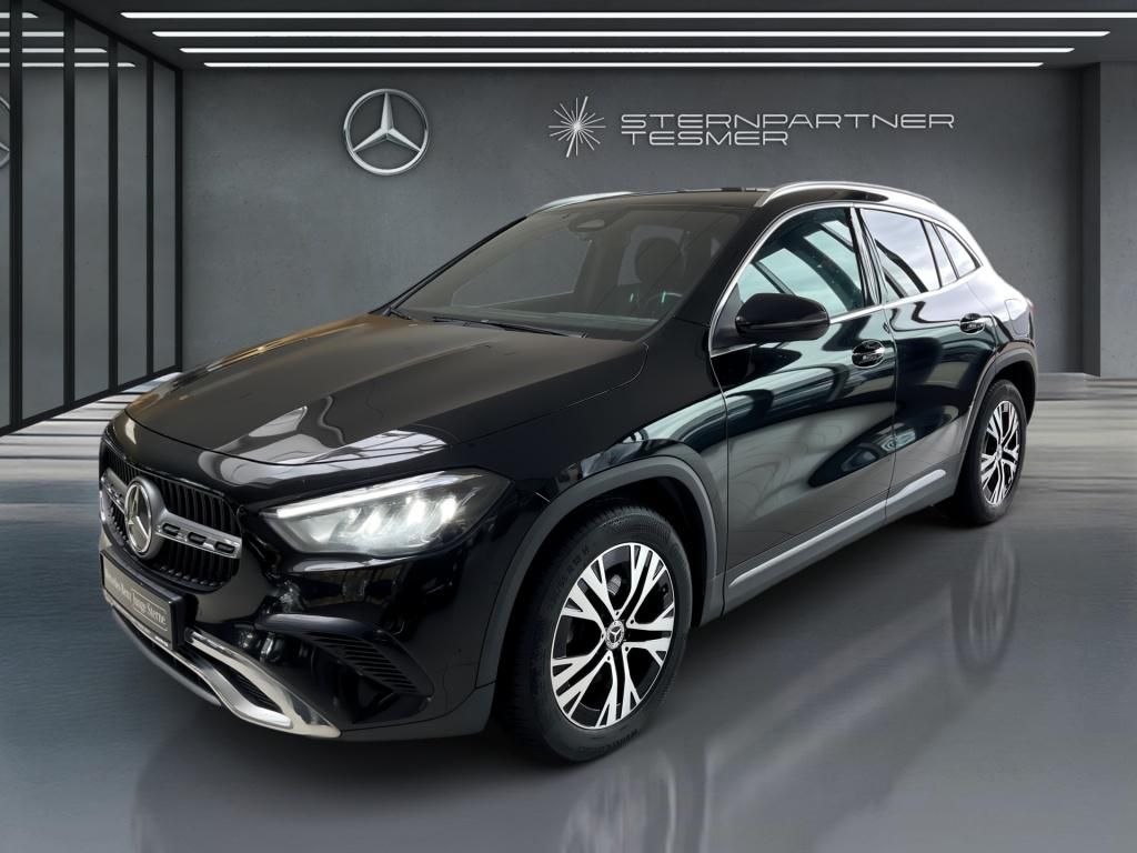 Mercedes-Benz GLA 200 2023