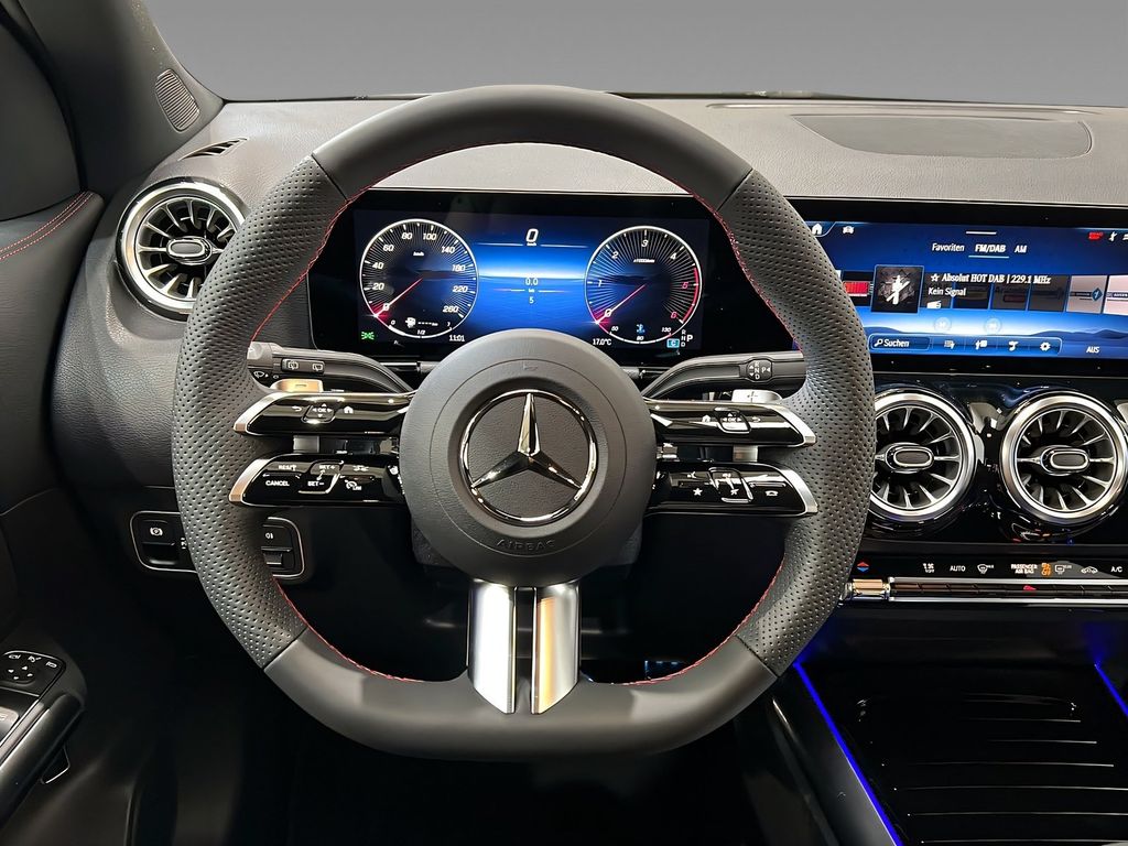 Mercedes-Benz GLA 200 2025