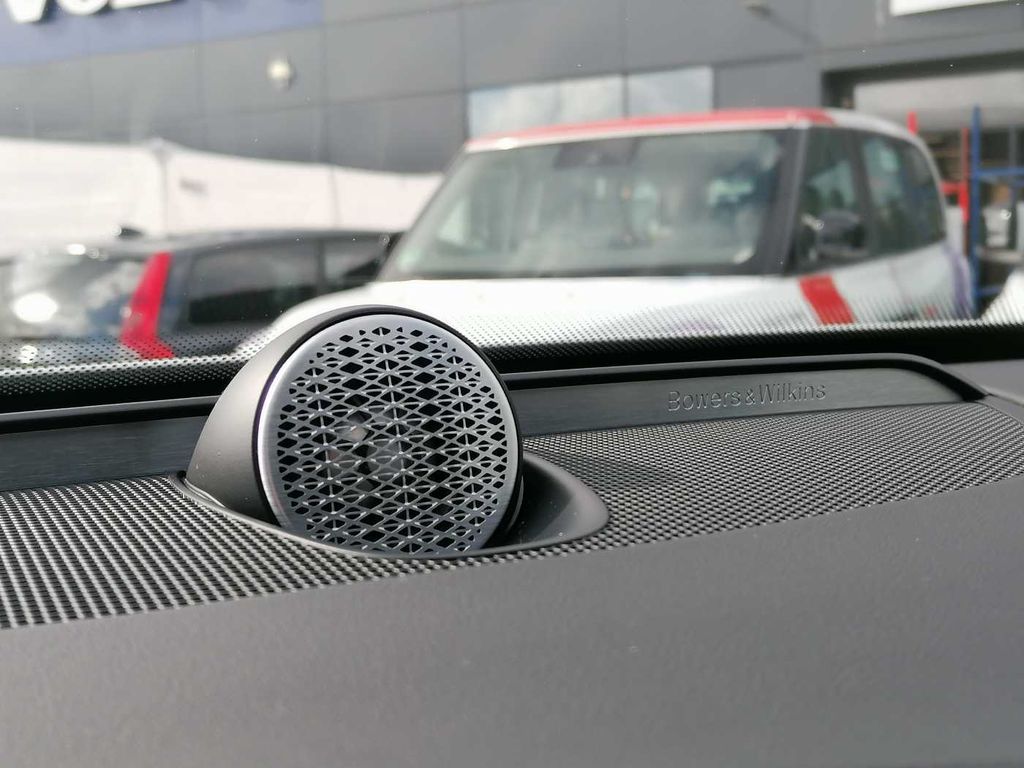Volvo XC90 2025