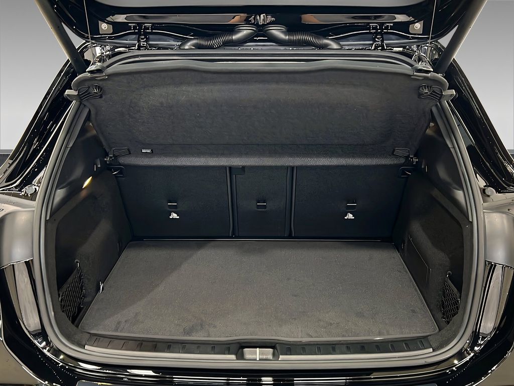 Mercedes-Benz GLA 200 2025